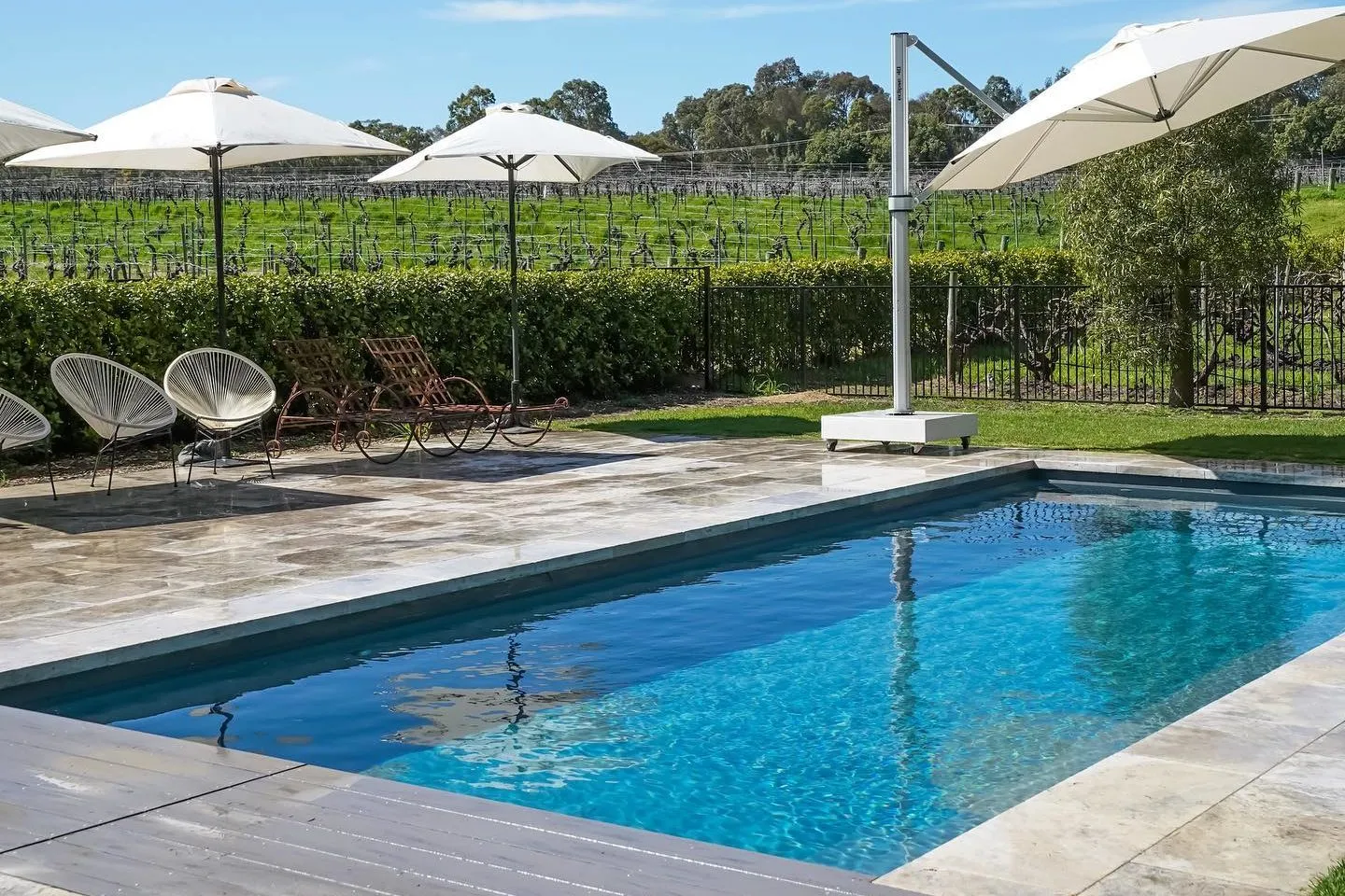 PHOTO-LP-AU-Reflection-AC-8.90-Graphite-Grey-Barossa-Valley-2020-002-edited