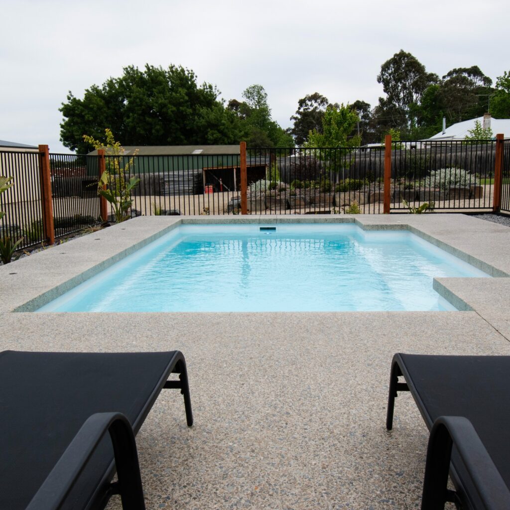 PIC-LP-AU-Elegance-Shimmer-White-LP-Melb-Central-Aug-2024-002-1024×1024